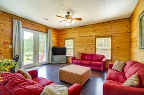 Cozy Summit Cabin w/ Hiking Trails & Fishing Pond! - Image 4