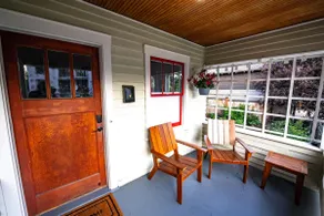 Downtown Garden Getaway-Cozy home near downtown Bo - Image 4