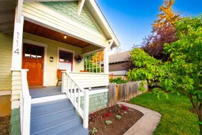 Downtown Garden Getaway-Cozy home near downtown Bo - Image 2