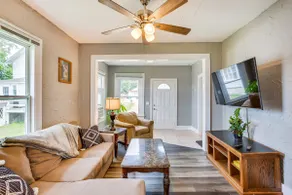 Lakefront Mound Getaway: Near Snowmobiling Trails! - Image 4