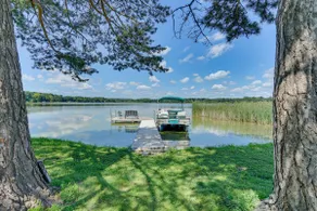 Lakefront Mound Getaway: Near Snowmobiling Trails! - Image 2