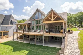 T-bird Lakefront Luxury | New Home | Sleeps 16 - Image 2