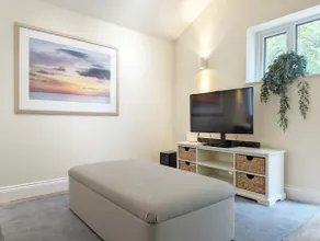 Millside, Bosham -  a bungalow that sleeps 4 guests  in 1 bedroom - Image 4