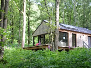 Modern Chalet Located in the Woods - Image 5