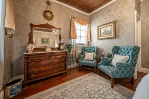 TheOutPostInn Bed&Breakfast - The Blue Victorian - Image 2