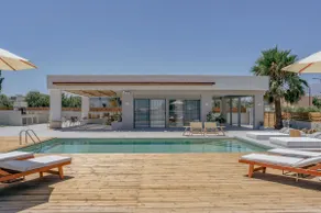 Athena Luxury Villa by Estia - Image 2