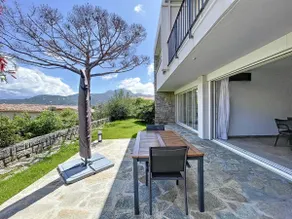 Modern apartment with garden in the heart of Calvi - Image 4