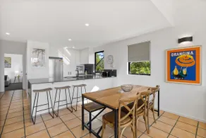 Pristine 2-Bed Apartment with Pool and Balcony - Image 3