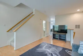 Owings Mills Townhouse: 8 Mi to Liberty Reservoir! - Image 5