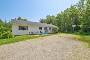 Charming & Scenic Gouldsboro Getaway w/ Patio! - Image 3