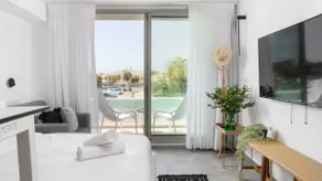 Studio apartment in C-side complex - By Edom - Image 2