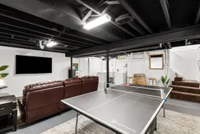 New! Cozy Mid Century Modern Oasis 3bd Home - Image 2