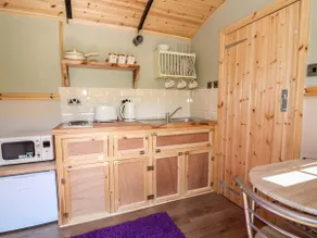 Railway Carriage - Image 4