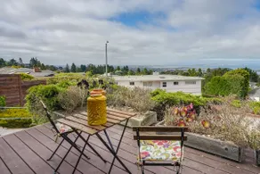Stunning Bay-View Home in Kensington! - Image 2