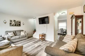 4 Mi to Dtwn Rochester: Charming Apt w/ Patio! - Image 5