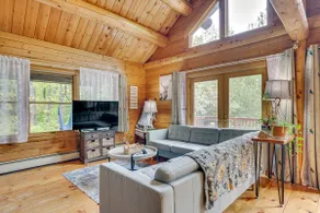 Alexandria Cabin w/ Patio, Grill & Deck - Image 5
