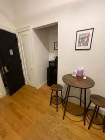 Private room with Shared bath on Union Square 10 - Image 4