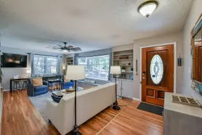 Magnolia Lake House - Image 2