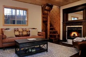 La Petite - Heart of Town - Stunning Remodel - Image 3