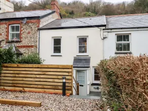 Beach Road House - Image 2