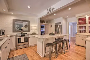 The Wine Cottage | 5BR w/ Hot Tub Near Nelson 151 - Image 5