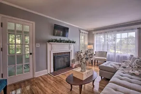 The Wine Cottage | 5BR w/ Hot Tub Near Nelson 151 - Image 3