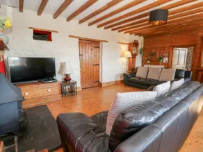 The Farmhouse - Image 4
