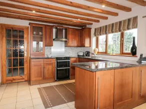 Lynton House - Image 3
