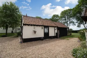 Garden Cottage - Image 4
