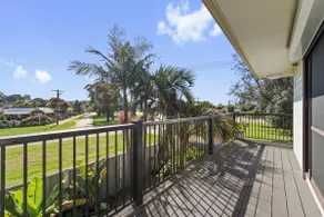 Sunseeker on Palmers - 4BR Retreat, close to water - Image 3