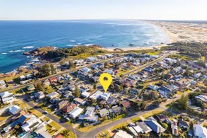 The Pacific Pearl,16 Pacific Avenue, Anna Bay - pet friendly, air con - Image 2