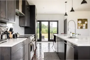 Orchard House - Luxury Lake Views on 10 Acres - Image 5