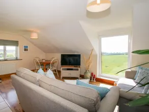 Mossy Lodge - Image 3