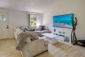 BBQ Ready Retreat w/ Pool Access in Palm Harbor - Image 5