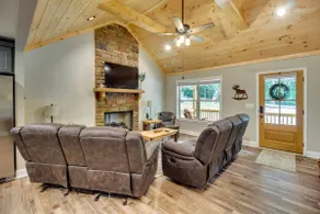 Ellijay Retreat w/ Access to Community Pools! - Image 2