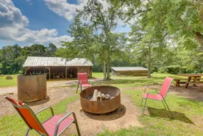 2 Mi to Lake: Lineville Farmhouse w/ Fire Pit - Image 4