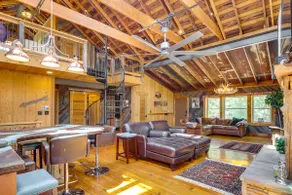Serene Pacific Getaway: Deck, Grill & Fire Pit! - Image 5