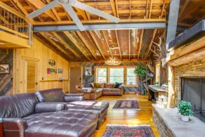 Serene Pacific Getaway: Deck, Grill & Fire Pit! - Image 4