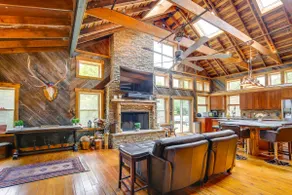 Serene Pacific Getaway: Deck, Grill & Fire Pit! - Image 3