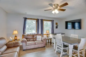 Mountain Retreat w/ Fire Pit in Flat Rock! - Image 2