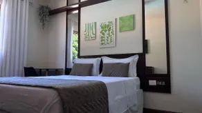 Amana Nook | House in the City Center with Pool - Image 4