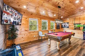 Rustic Mountain Retreat by Ghosal Luxury Lodging - Image 3