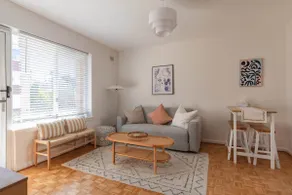 Stylish Sun Drenched North Bondi Beach Oasis - Image 2