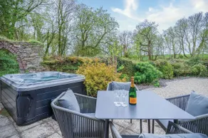 The Stables - 2 Bedroom Cottage - Princes Gate - Image 5