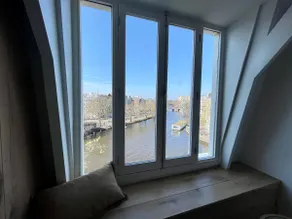 Canal view home in the heart of Amsterdam - Image 2