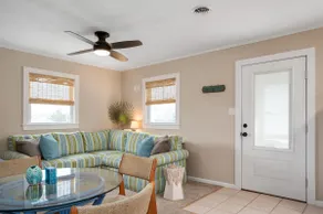 Southernmost: Dog-friendly, Top Floor Apartment Sl - Image 3