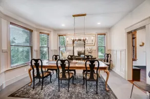 Spacious Pet & Family-Friendly Home for 11 guests - Image 4