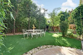 Luxury Mansion with Garden in Heart of Neuilly - Image 3