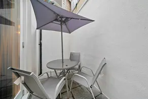 Luxurious One Bedroom Apartment near Queens Gate - Image 4