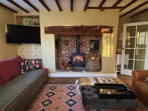 Large 18th-Century Home with Aga, Garden & Piano - Image 3